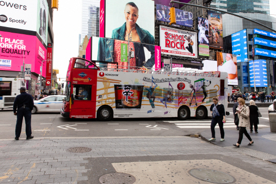 미국 뉴욕 버스광고