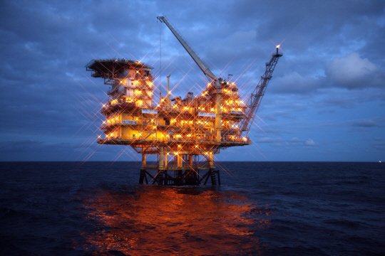 우리나라에 195번째 산유국 타이틀을 안긴 한국석유공사의 동해가스전.  동해가스전