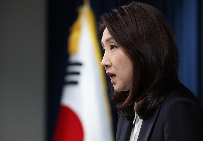 '윤 대통령 가짜영상' 강력 대응 방침 밝히는 김수경 대변인