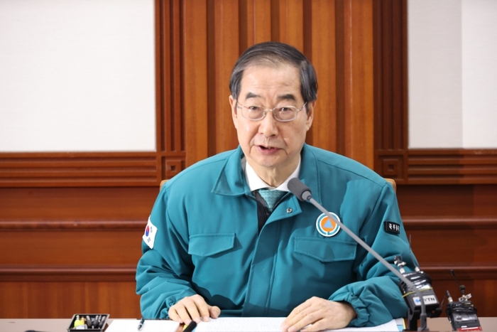 의사 집단행동 중단, 현업 복귀 요청하는 한덕수 국무총리