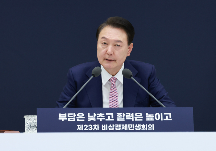 “3년 길다” 조국혁신당 지지율 ‘두 자릿수’…尹·與 위기 긴박 