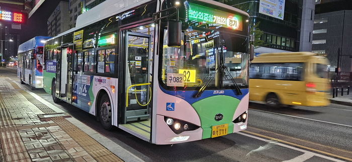 노란색 마을버스에서 청록색 시내버스로 바뀐 고양특례시 구082번 버스
