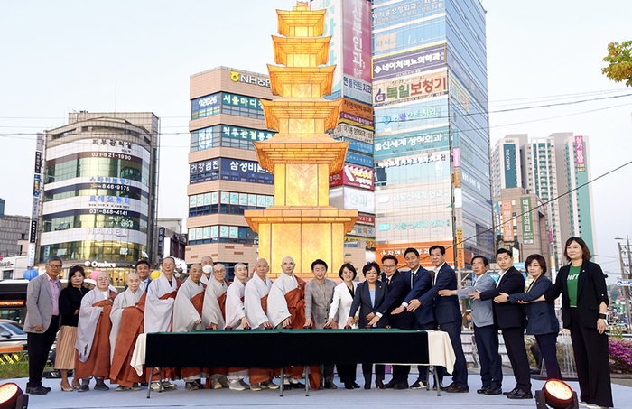 의정부시 3일 부처님오신날 기념 봉축점등식 개최