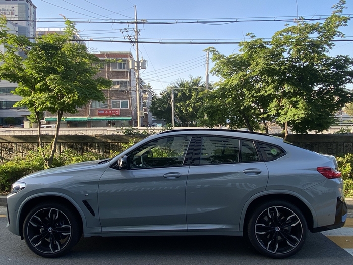 BMW X4 m40i. 사진=이찬우 기자