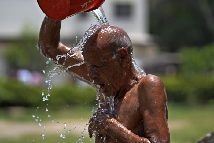 APTOPIX Pakistan Heat