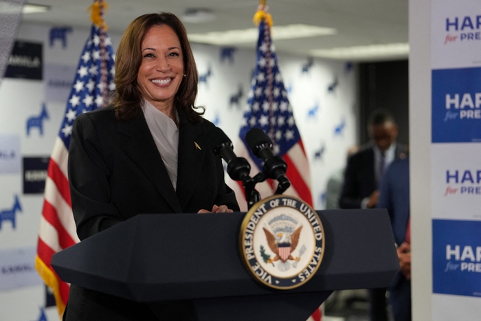 TOPSHOT-US-POLITICS-VOTE-HARRIS