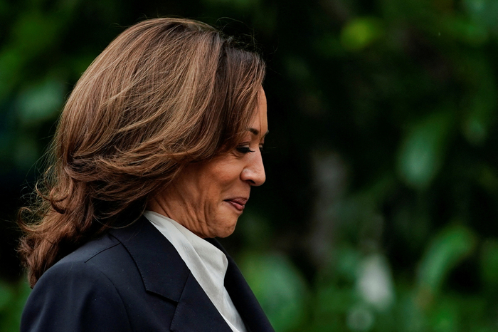 USA-ELECTION/HARRIS