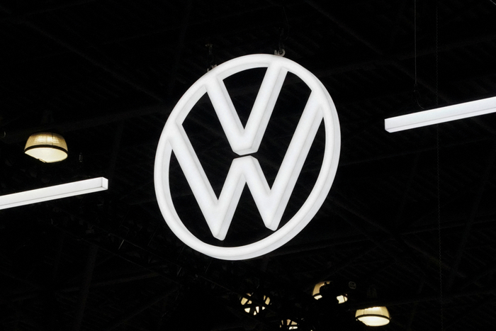 VOLKSWAGEN-TRINITY/LAUNCH