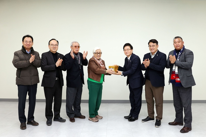 광명시의회 24일 설맞이 대한노인회 광명시지회 방문