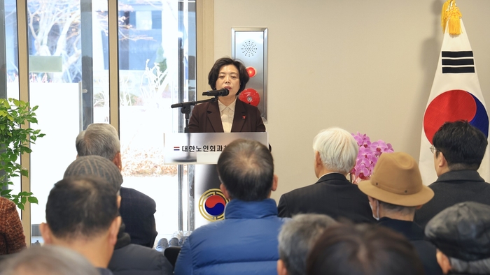 신계용 과천시장 3일 위버필드 원문 경로당 개소식 주재