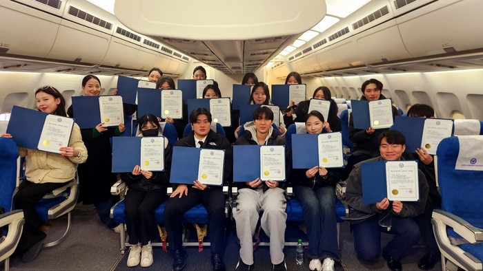 국내 최초로 경복대학교 항공서비스과 3학년 20명 4일부터 6일까지 항공객실안전보안 자격증 교육과정 수료