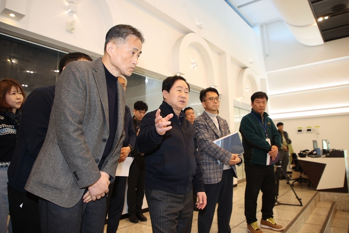 주광덕 남양주시장(가운데) 26일 2월 정책현장 투어 진행