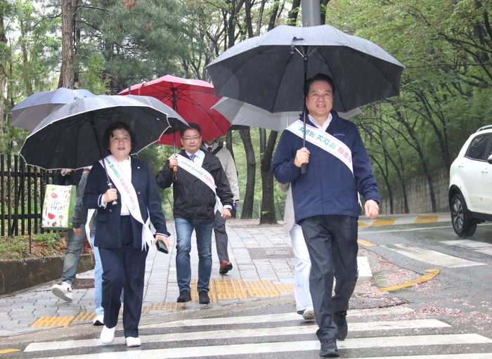 최대호 안양시장 22일 걸어서 안양시청 출근