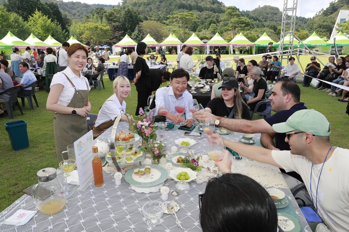 5월, 가장 푸르고 향기로운 여행 정답은 '제48회 보성다향대축제'
