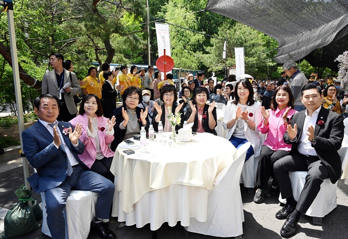 의정부시의회 8일 제53회 어버이날 기념행사 참석