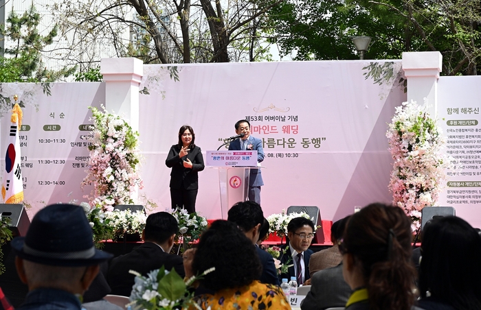 김연균 의정부시의회 의장 8일 제53회 어버이날 기념행사 축사 발표