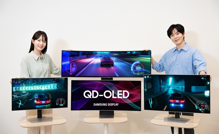 삼성디스플레이 모니터용 QD-OLED 패널.