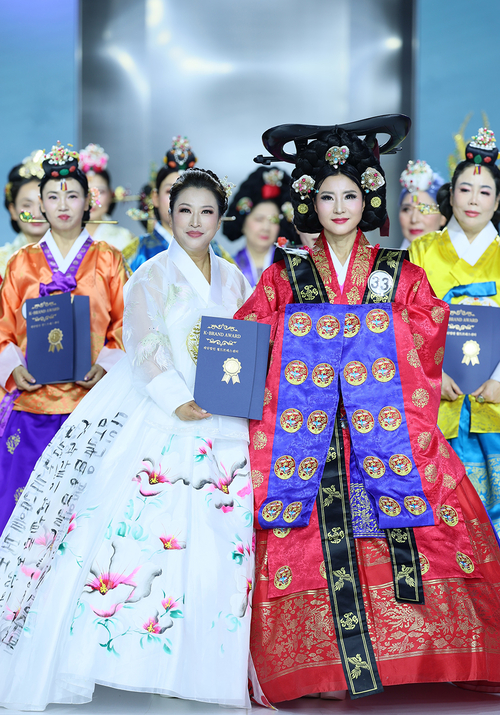 도전과 변화로 빛나는 제2의 여정… 명성황후 선발대회 1인 수상까지