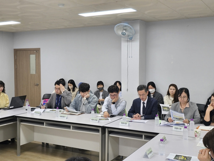 '부곡커뮤니티센터 건립공사 관련 통학로 안전대책 유관기관 협의회' 15일 의왕덕성초등학교에서 회의 개최