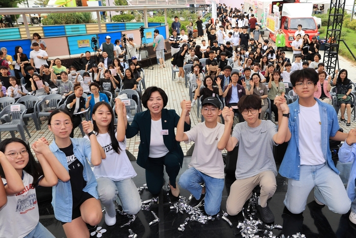 신계용 과천시장 2024년 제2회 청소년 진로페스티벌 참여