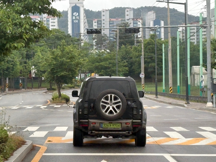 랜드로버 디펜더 OCTA 오프로드 코스. 사진=이찬우 기자