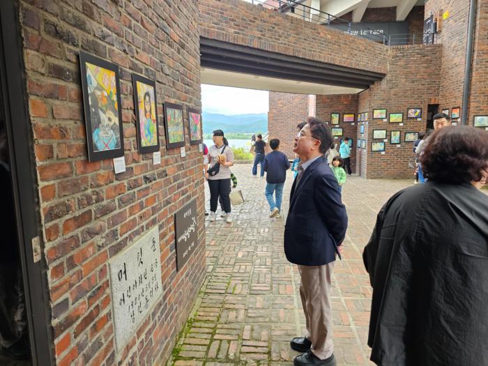 육동한 춘천시장, 어린이 환경사랑그림공모전