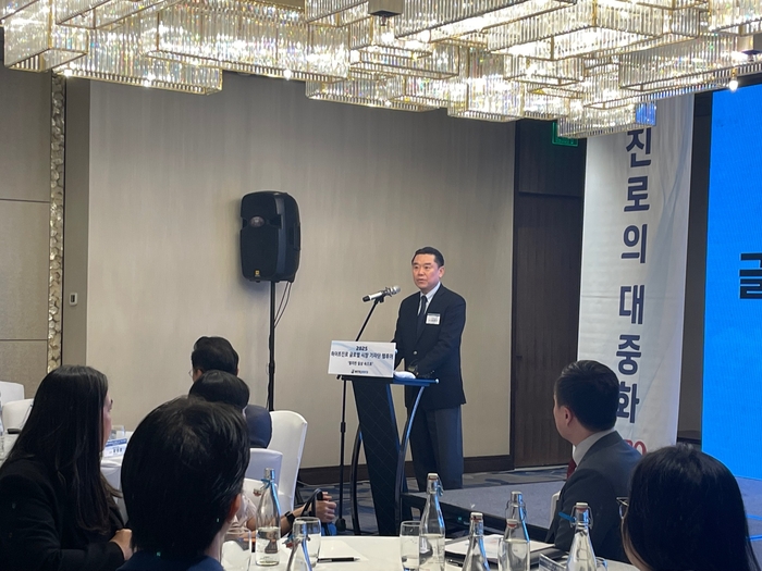 지난 21일(현지시간) 필리핀 마닐라 어드미럴 호텔 앰갤러리에서 열린 기자 간담회에서 김인규 대표이사가 발표하고 있다. 사진=조하니 기자