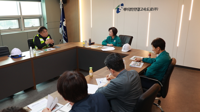 신계용 과천시장 29일 제2경인연결고속도로 방음터널 공사 현장 점검