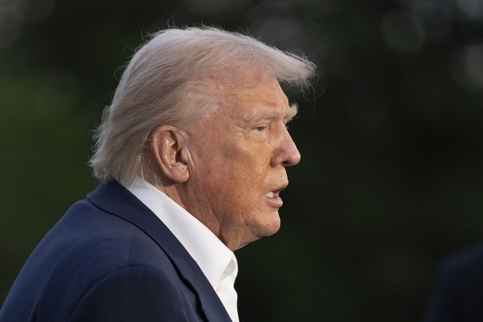 USA GOVERNMENT TRUMP