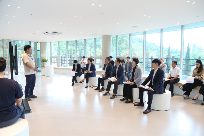 남양주시의회 자치행정위원회 10일 남양주시 물맑음수목원 내 숲문화센터 현장의정