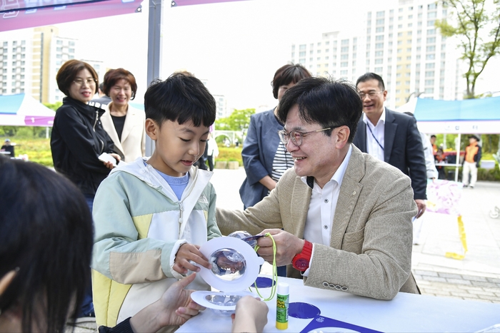 김병수 김포시장 출산친화적 가족사랑 동요대회 참석