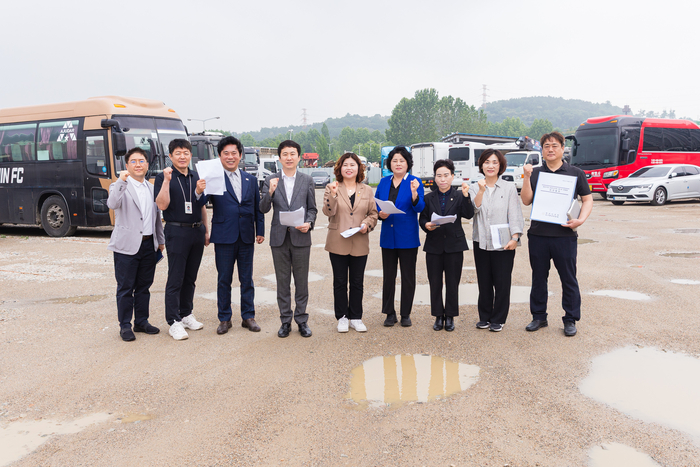 안산시의회 도시환경위원회 16일 초지동 대형자동차 임시주차장 운영 현황 점검