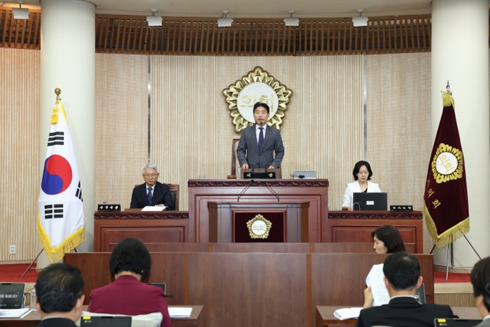 김운남 고양특례시의회 의장 제295회 정례회 폐회 선포