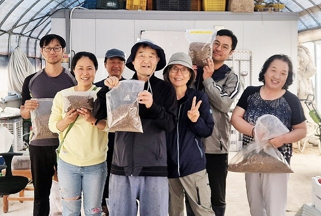 전북 농업기술원, 자체 기술력으로 농사용 천적 개발·보급...농가 큰 호응