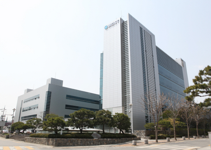 동아ST