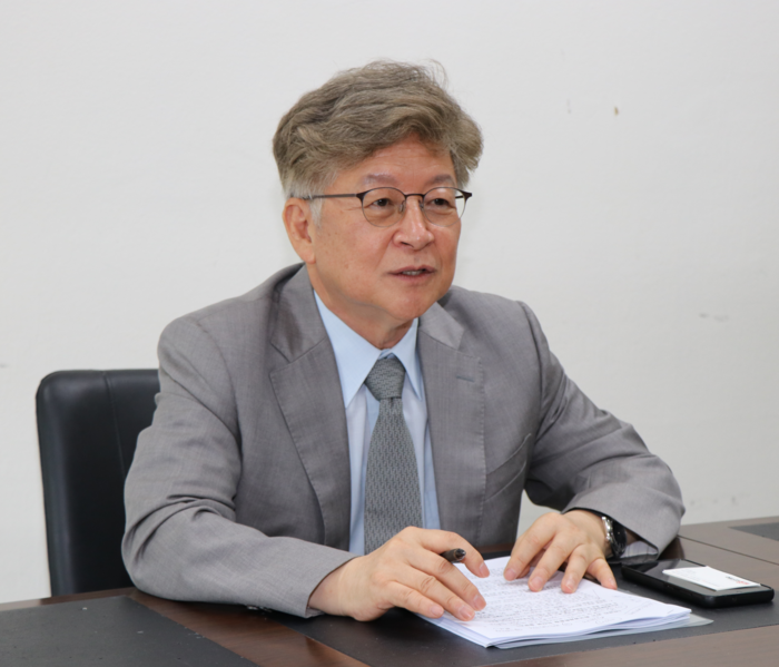 강성진 한국경제학회 차기 회장이 지난 3일 에너지경제신문과 인터뷰하고 있다. 사진=유병욱 기자