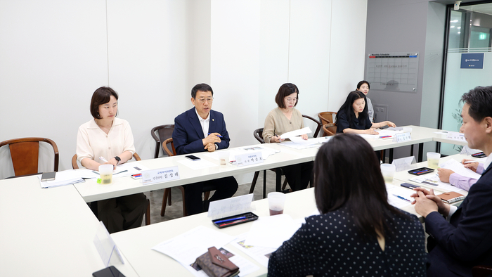 시흥시의회 7일 '시흥시 저소득층 노인 간병비 지원 조례' 제정 간담회 개최
