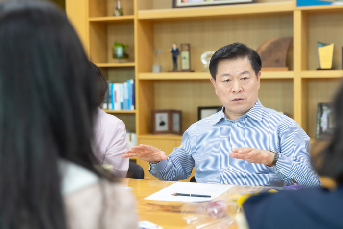 박승원 광명시장 17일 시장실에서 학부모 간담회 운영