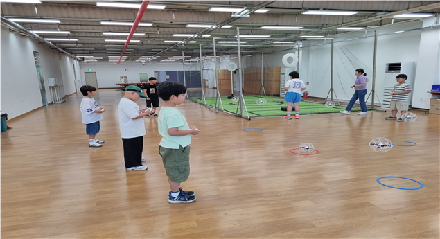 군위군 청소년, 드론축구로 혁신기술과 창의력 모두 잡는다