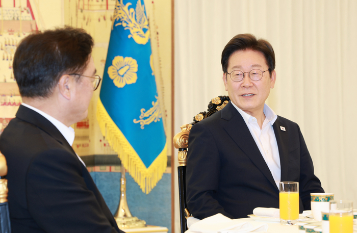 이재명 대통령, 국회의장-국무총리와 만찬