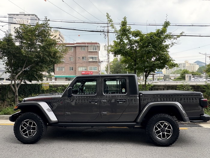 지프 글래디에이터. 사진=이찬우 기자