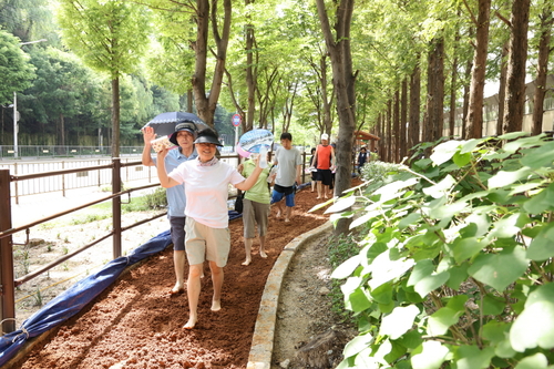 의왕시 22일 오전진달래공원 황톳길 개장식 개최