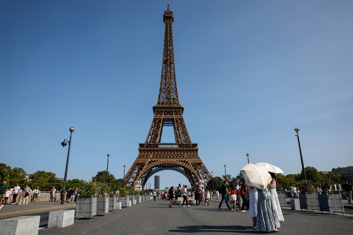 FRANCE WEATHER HOT TEMPERATURE