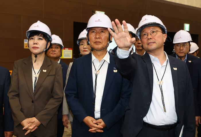 APEC 정상회의장 둘러보는 정청래 대표