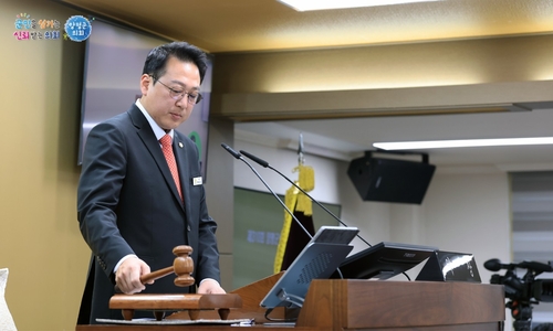 황선호 양평군의회 의장 제310회 임시회 폐회 선포