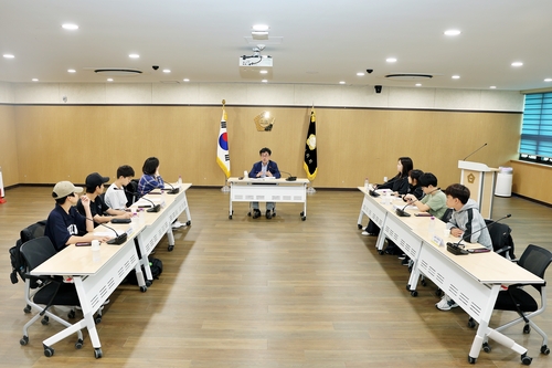 의왕시 대안 교육기관 '더불어 배움터길' 학생들 9월25일 의왕시의회 방문