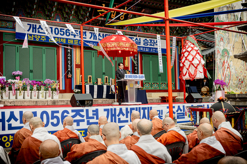 남양주시의회 9일 봉선사 1056주년 개산대제 및 남양주 운허체 배포식 참석