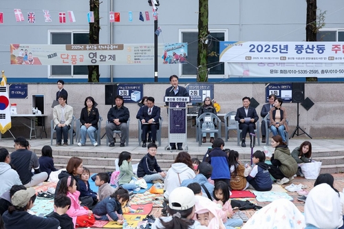 이동환 고양특례시장 18일 능곡-정발산-풍산동 마을축제에서 주민과 소통