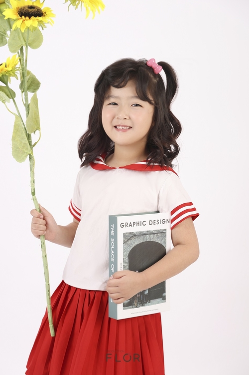 '2025 FLOR AUTUMN COLLECTION', 아이들의 순수한 미소와 자연스러운 가을 무드 담아…