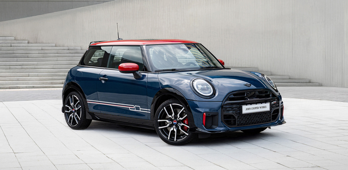 MINI JCW 어센틱스